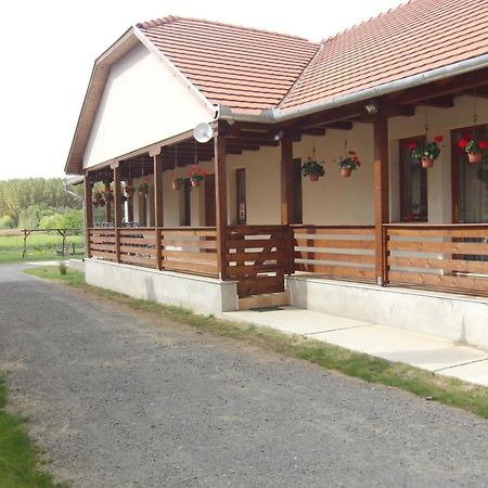 Kekszilva Vendeghaz Hotel Pap ภายนอก รูปภาพ